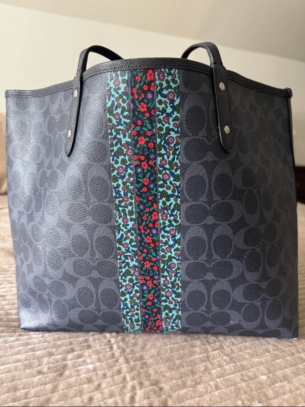 Coach Reversible Canvas CityTote Signature Varsity Floral Stripe Purple Star EUC